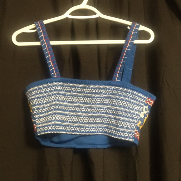 Dark blue BOHO crop top with really cute prints🪁 - Picture 2 of 2